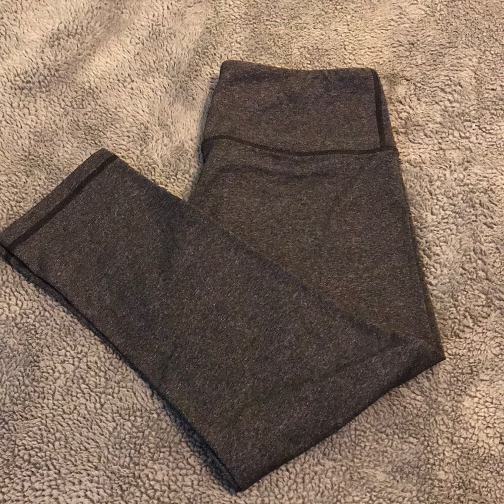 Lululemon Heather gray crops